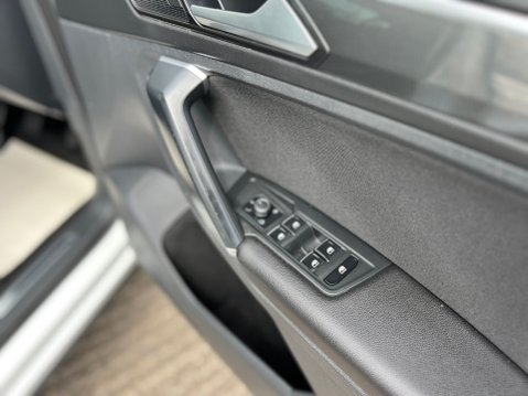 Volkswagen Tiguan SEL TDI BMT 4MOTION 54