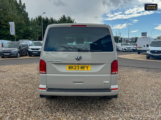 Volkswagen Transporter Crew Cab SWB L1H1 T32 Tdi Kombi Highline Air SELECT 8