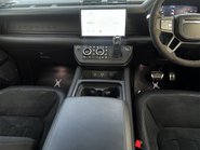 Land Rover Defender V8 53