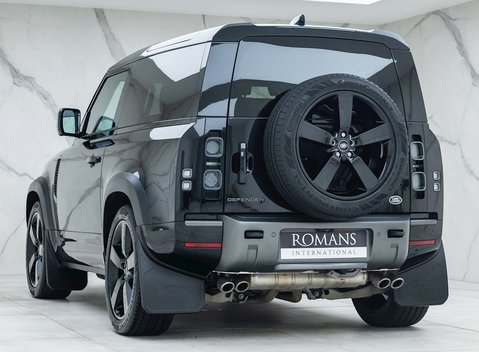 Land Rover Defender 90 V8 3