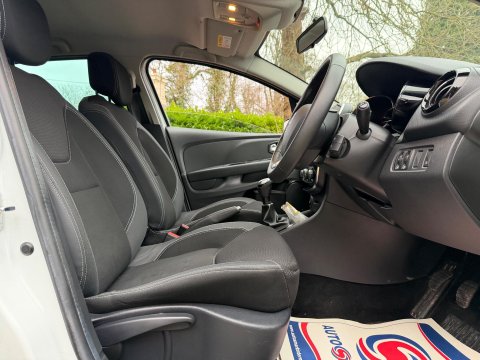 Renault Clio 0.9 TCe Iconic Euro 6 (s/s) 5dr 12