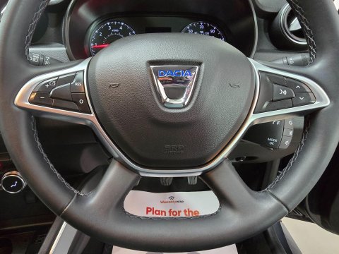 Dacia Duster 1.3 TCe Prestige Euro 6 (s/s) 5dr 33