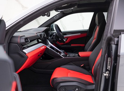 Lamborghini Urus 11