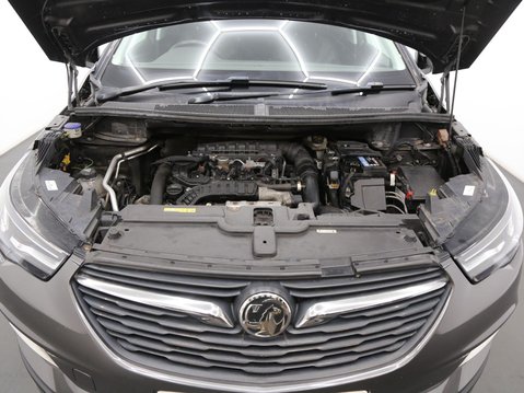 Vauxhall Grandland X 1.2 Turbo Design Line Euro 6 (s/s) 5dr 27