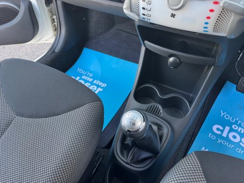 Toyota Aygo VVT-I MODE 16