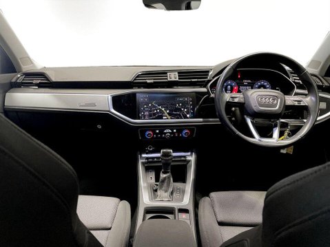 Audi Q3 2.0 TDI 35 Sport SUV 5dr Diesel S Tronic Euro 6 (s/s) (150 ps) 19