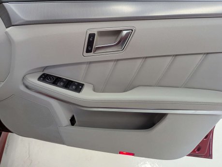 Mercedes-Benz E Class 3.0 E350 AMG Sport Bluetec Auto 5dr 33