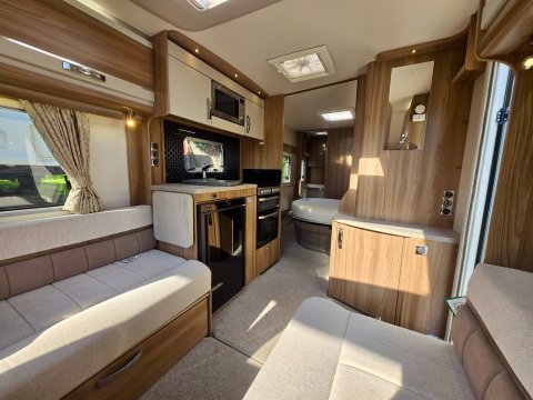 Swift Challenger 580 Elite  13