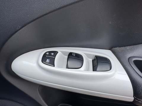 Nissan Juke TEKNA XTRONIC 16