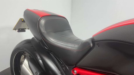 Ducati Diavel 1198 CARBON EDITION 24K 1 OWNER JUST SERVICED MOT APRIL 2027 24