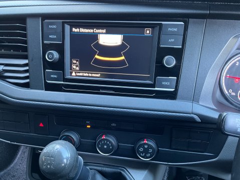 Volkswagen Transporter T30 TDI P/V STARTLINE BUSINESS PACK 150 BHP 18