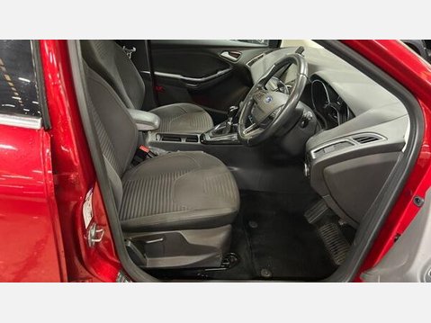 Ford Focus 1.0T EcoBoost Titanium Euro 6 (s/s) 5dr 6