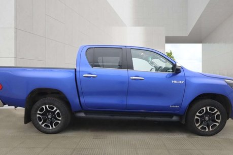 Toyota Hilux 2.8 D-4D Invincible Pickup Double Cab 4dr Diesel Auto 4WD Euro 6 (s/s) (204 2