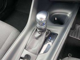 Toyota C-HR 1.8 C-HR Icon HEV CVT 5dr 42