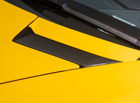 Lamborghini Aventador LP 700-4 ROADSTER 36