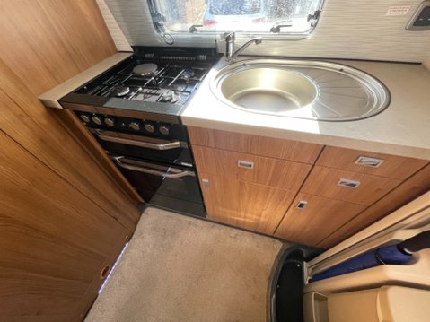 Auto-Trail Tracker EKS *** SOLD *** 20