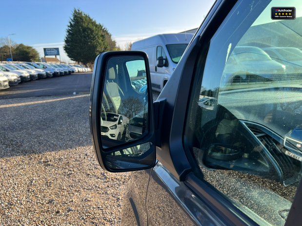 Ford Transit Custom SWB L1H1 Limited 290 Air Con Alloys Camera Nav Sensors EURO 6 NO VAT 17