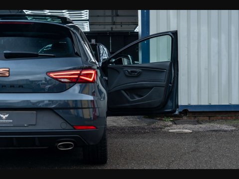 SEAT Leon 2.0 Leon Cupra Luxury 290 TSi Semi-Auto 5dr 8