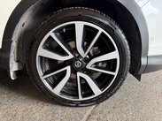 Nissan Qashqai 1.6 dCi Tekna SUV 5dr Diesel XTRON 2WD Euro 5 (s/s) (130 ps) 12