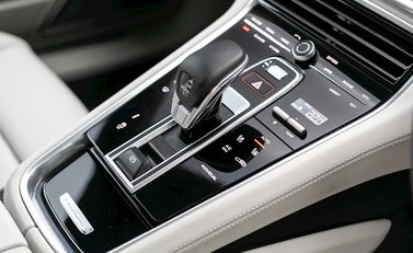Porsche Panamera Turbo S E-Hybrid 22