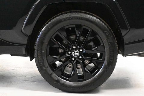 Toyota Rav4 2.5 RAV4 Black Edition HEV CVT 4WD 5dr 17