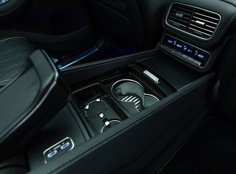 Mercedes-Benz GLS 600 Maybach 19