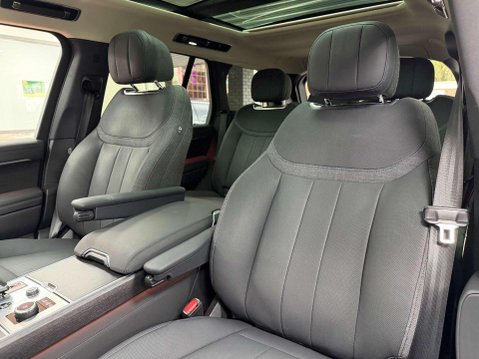 Land Rover Range Rover 3.0 P440e 38.2kWh SE SUV 5dr Petrol Plug-in Hybrid Auto 4WD Euro 6 (s/s) (4 31
