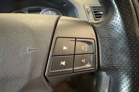 Volvo C70 2.5 T5 Sport Convertible 2dr Petrol Geartronic (234 g/km, 220 bhp) 12