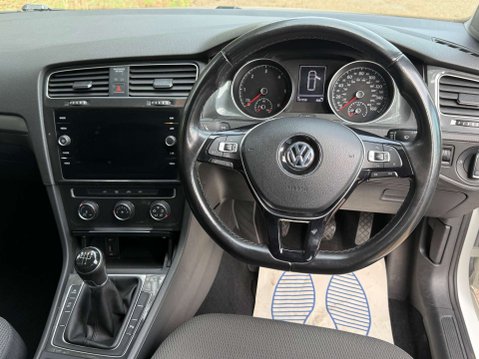 Volkswagen Golf 1.6 Golf SE Nav TDI BlueMotion Technology 5dr 6