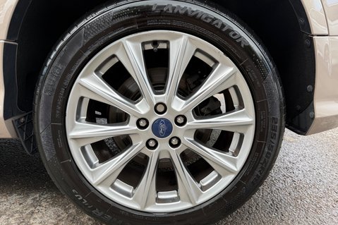 Ford Kuga VIGNALE TDCI AUTO - MILANO GRIGIO PAINT - PAN ROOF -APPEARANCE PACK 61
