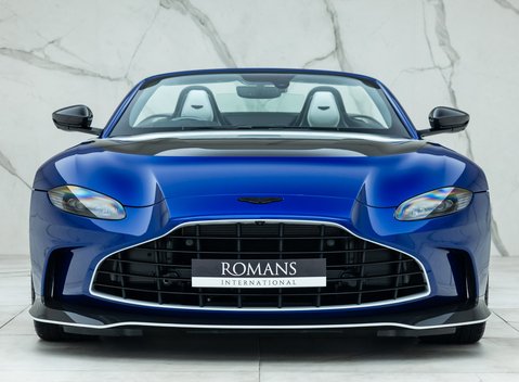Aston Martin V12 Vantage Roadster 24