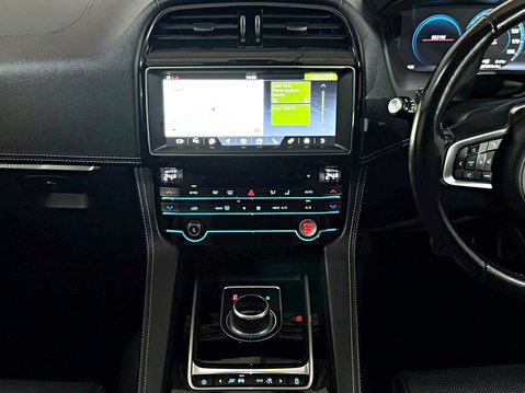 Jaguar F-Pace S 3.0 V6 D300 AWD AUTOMATIC 16