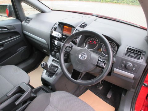 Vauxhall Zafira 1.8 16V Exclusiv Euro 5 5dr 17