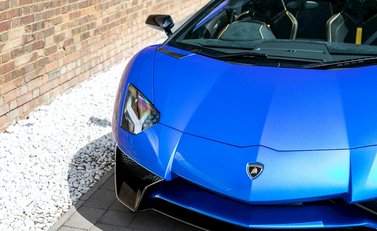Lamborghini Aventador SV LP750-4 Roadster 23