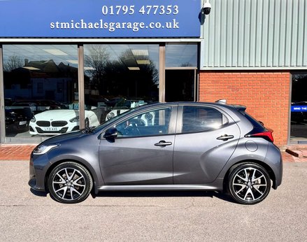 Toyota Yaris 1.5 Yaris Dynamic HEV CVT 5dr 11