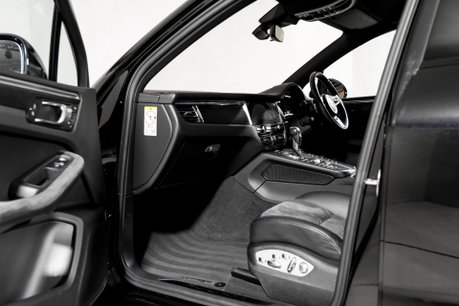 Porsche Macan GTS PDK. WARRANTY. EXCELLENT PSH. SPORT DESIGN PACKAGE. SPORTS EXHAUST. 12