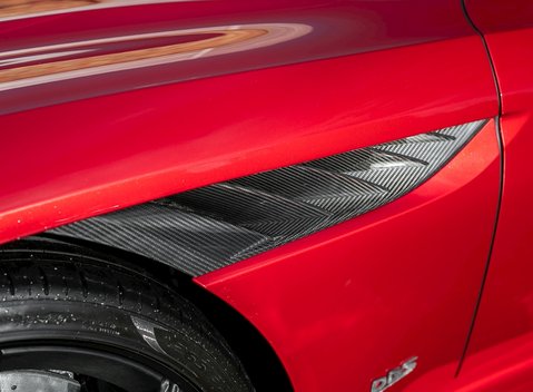Aston Martin DBS Superleggera 30
