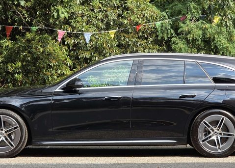 Mercedes-Benz E Class 2.0 E 300 AMG LINE Advanced E Auto 5dr 3