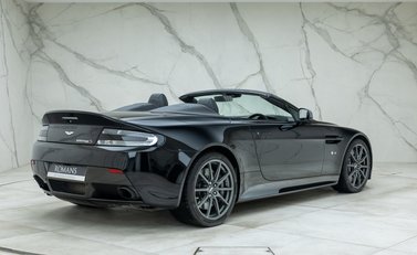 Aston Martin V12 Vantage S Roadster 3