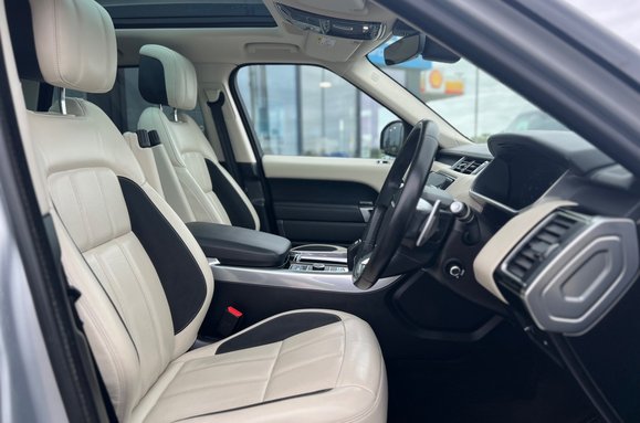 Land Rover Range Rover Sport HSE DYNAMIC AUTO P400e PETROL HYBRID PAN ROOF 18