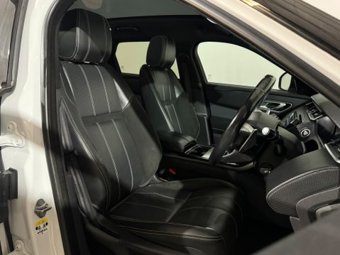 Land Rover Range Rover Velar R-DYNAMIC SE 15