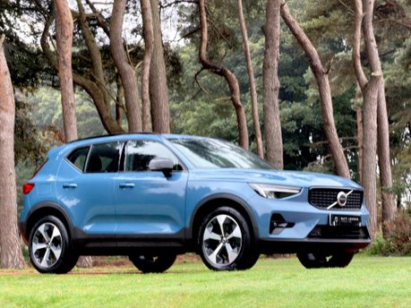 Volvo XC40 B4 PLUS