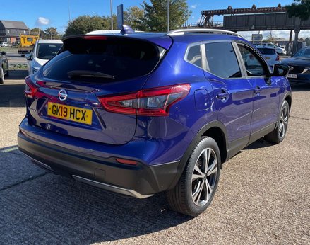 Nissan Qashqai 1.3 Qashqai N-Connecta DiG-T 5dr 9