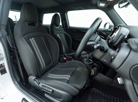 Mini Hatch John Cooper Works Challenge 10