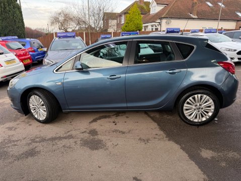 Vauxhall Astra 1.6 CDTi ecoFLEX Excite Euro 6 (s/s) 5dr 2