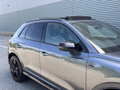 Audi Q3 2.0 TFSI 40 Vorsprung S Tronic quattro Euro 6 (s/s) 5dr 12