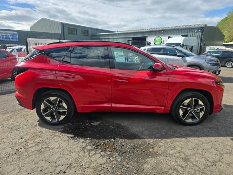Hyundai TUCSON T-GDI PREMIUM 4