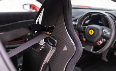 Ferrari 488 Pista 8