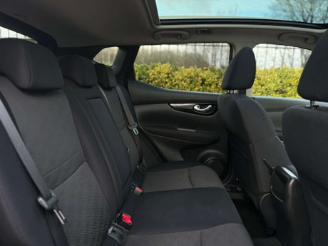 Nissan Qashqai 1.2 Qashqai N-Tec+ DiG-T 5dr 14