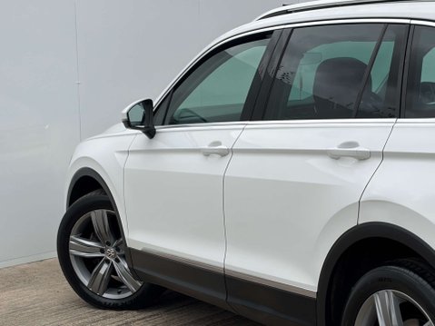 Volkswagen Tiguan 2.0 Tiguan SEL TDI BlueMotion Technology 4Motion Semi-Auto 4WD 5dr 42